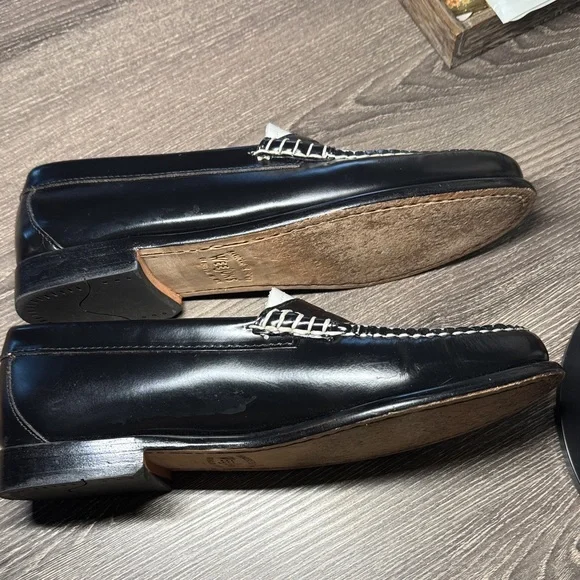 G.H. Bass & Co. Black and White Loafers - Picture 7 of 9
